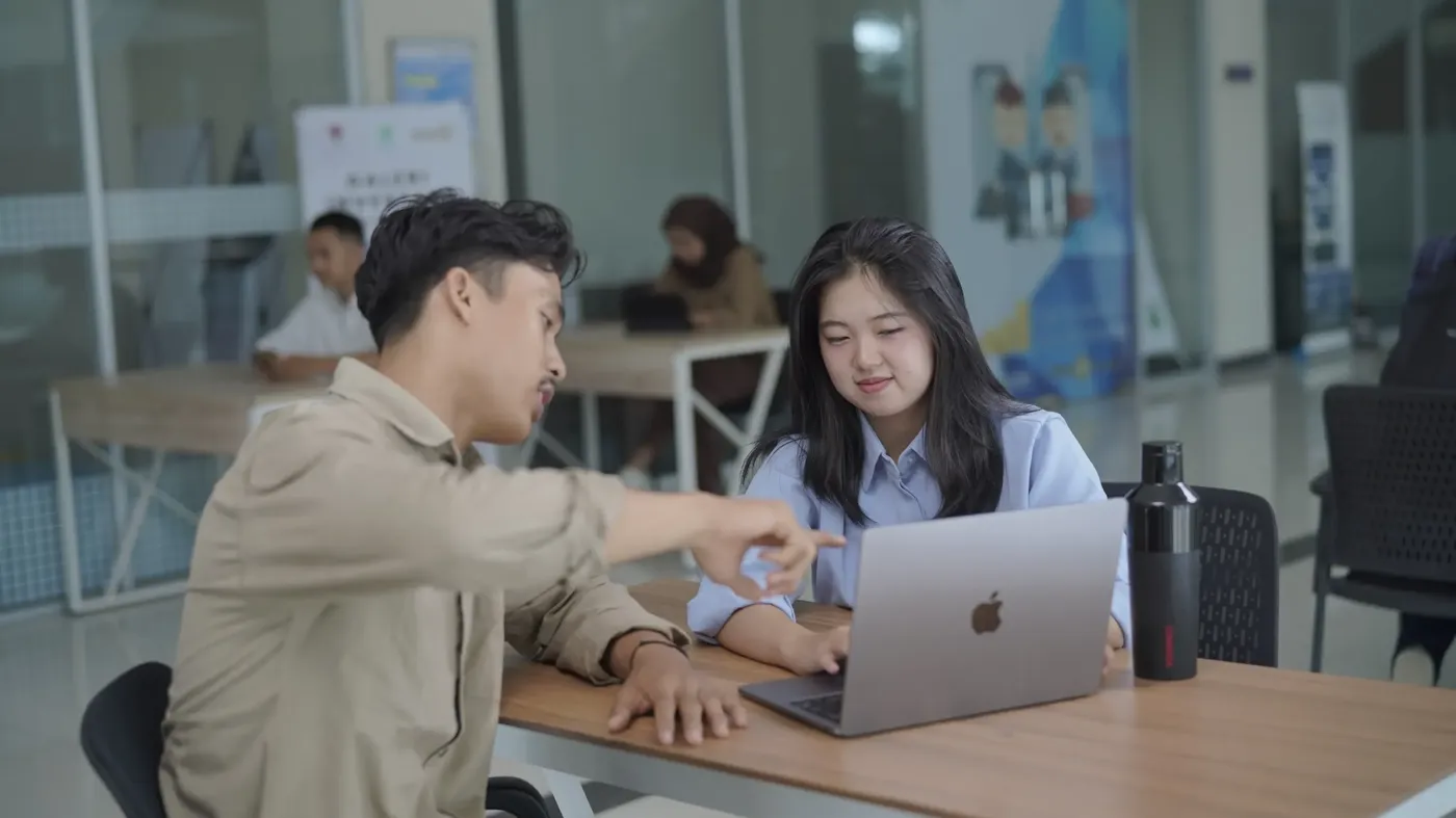 Banner image from the Caltex Riau Polytechnic website