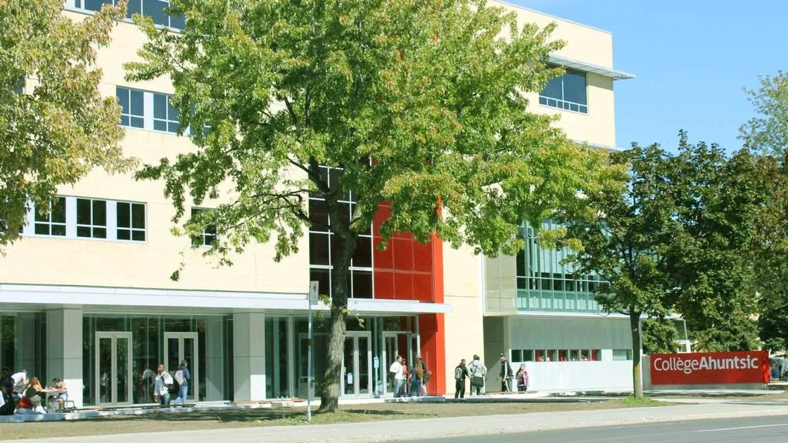 Banner image from the College Ahuntsic website