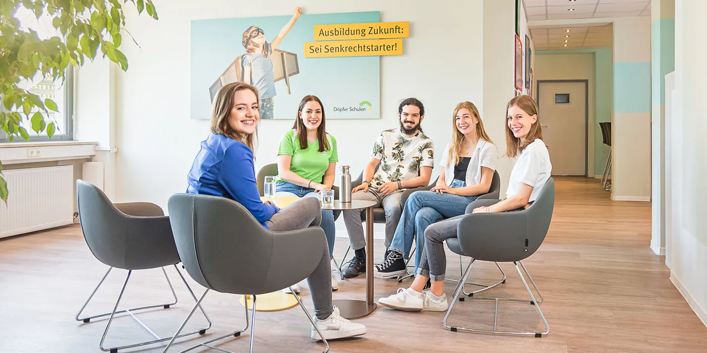 Banner image from the Döpfer Schulen Regensburg website