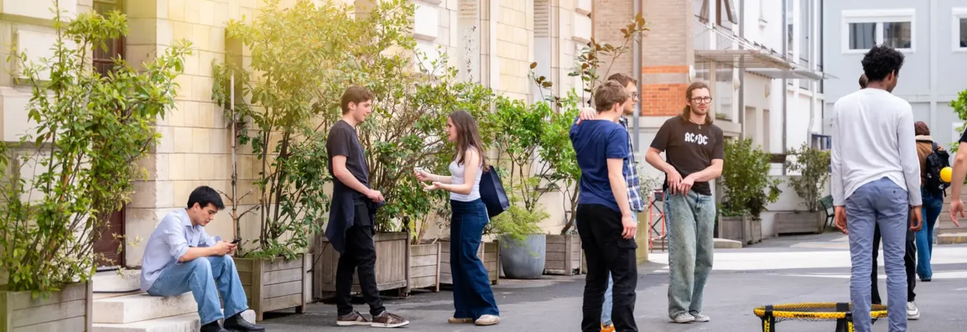 Banner image from the ESPCI Paris website