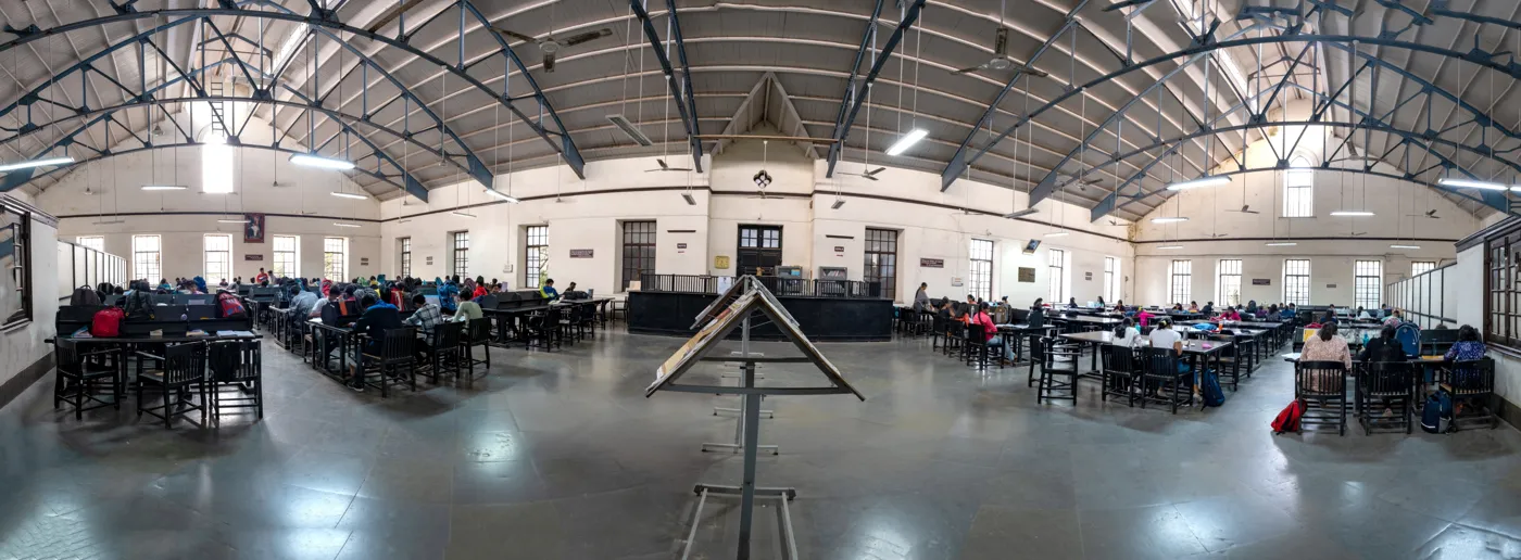 Banner image from the Fergusson College website