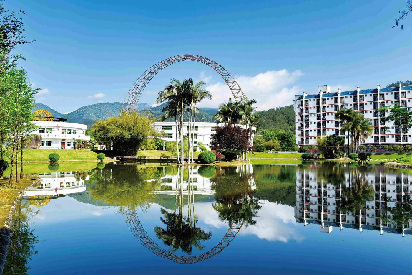 Banner image from the Fuzhou Liming Vocational & Technical College website