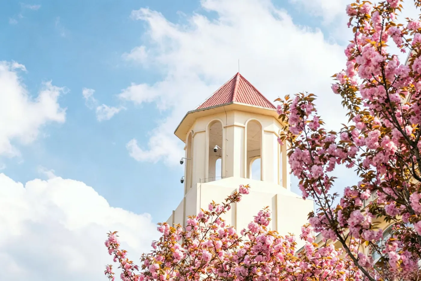 Banner image from the Guizhou Civil Aviation Vocational College website