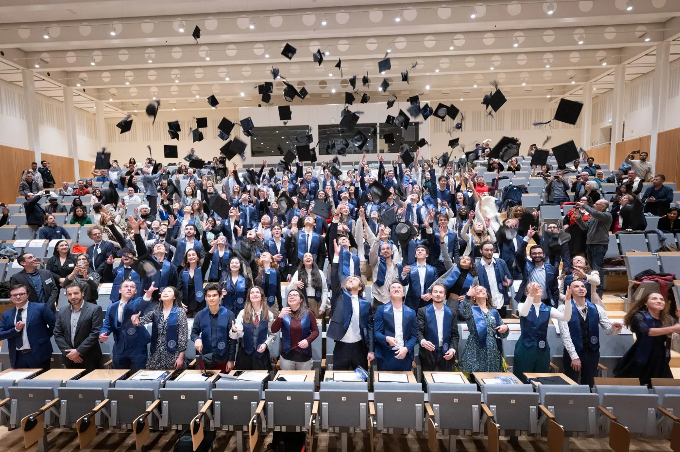 Banner image from the Institut d’Optique Graduate School website