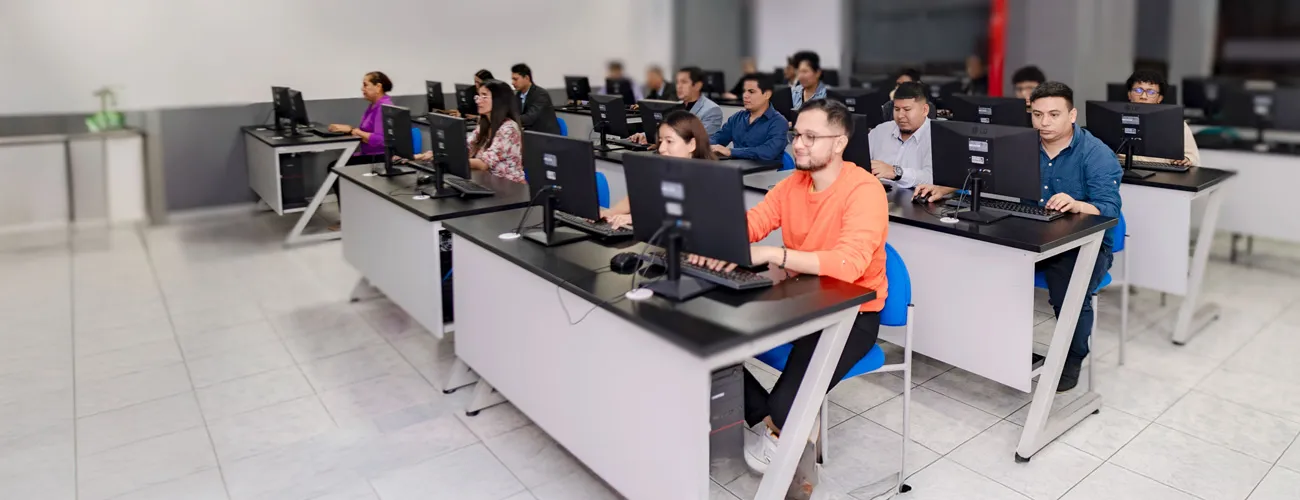 Banner image from the Instituto Superior Tecnológico Bolivariano de Tecnología website