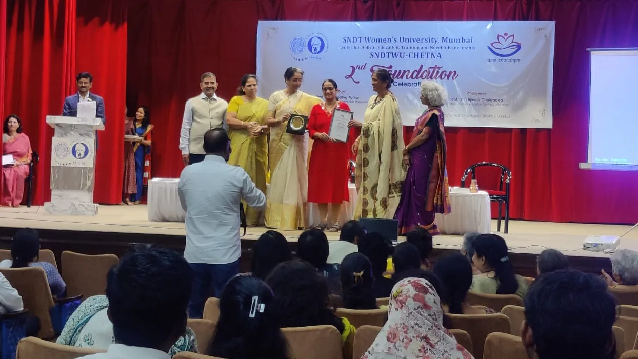 Banner image from the Maniben Nanavati Women's College website