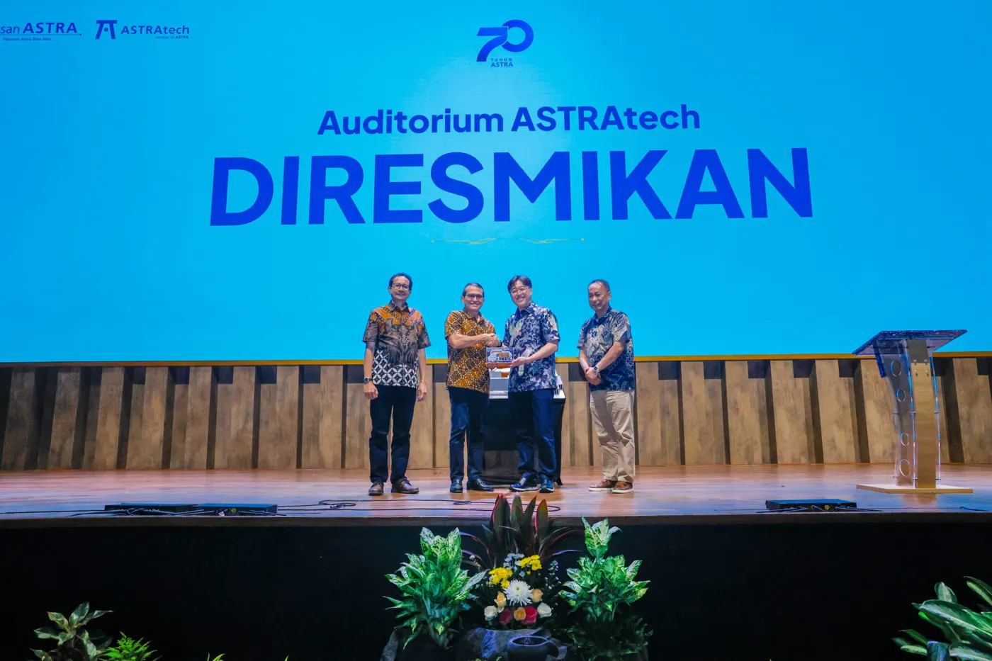 Banner image from the Politeknik Astra website