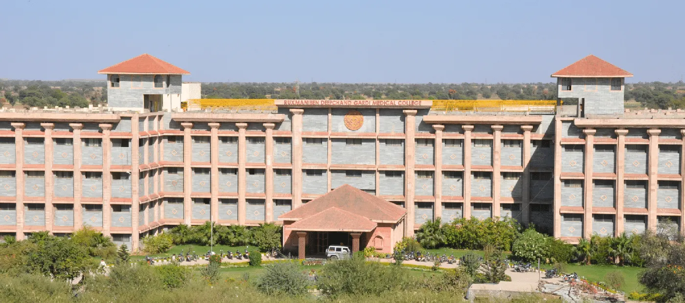 Banner image from the Ruxmaniben Deepchand Gardi Medical College website