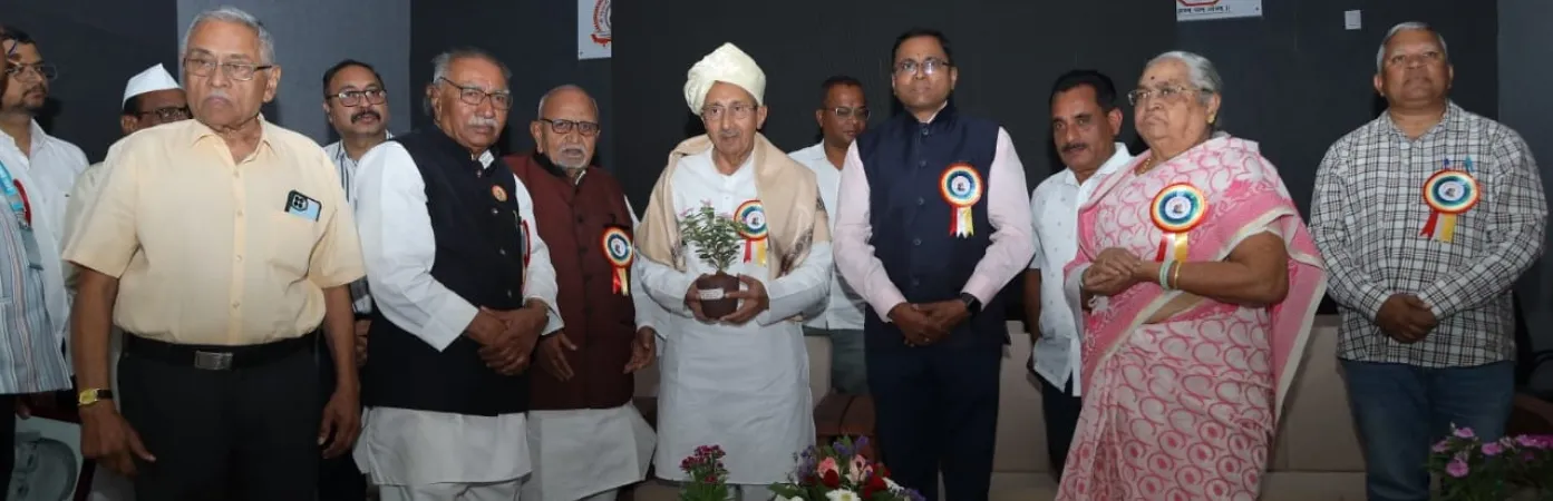 Banner image from the Shri Shivaji Science and Arts College, Chikhli website