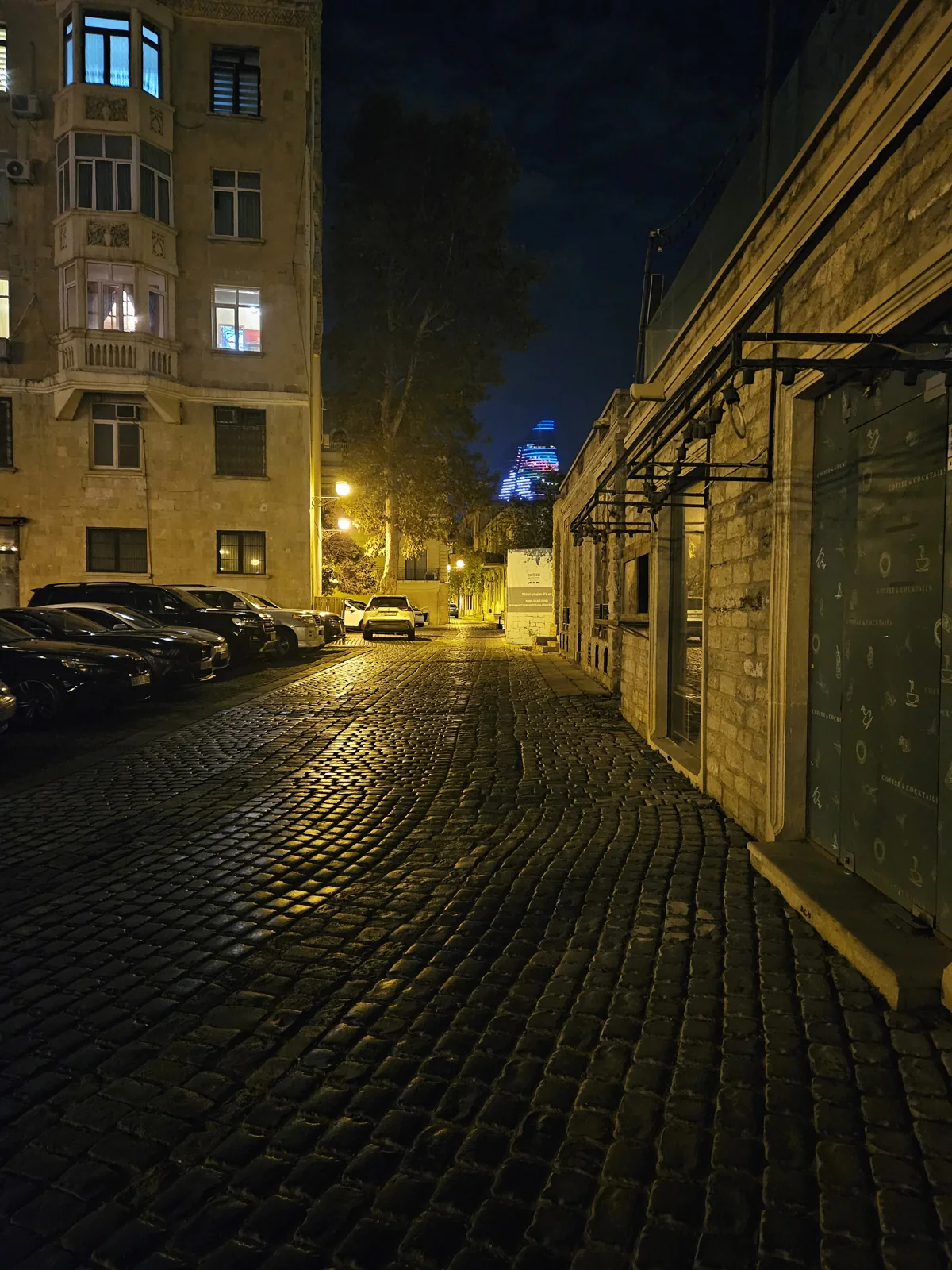 Street in Bakuâ€™s Icherisheher neighbourhood