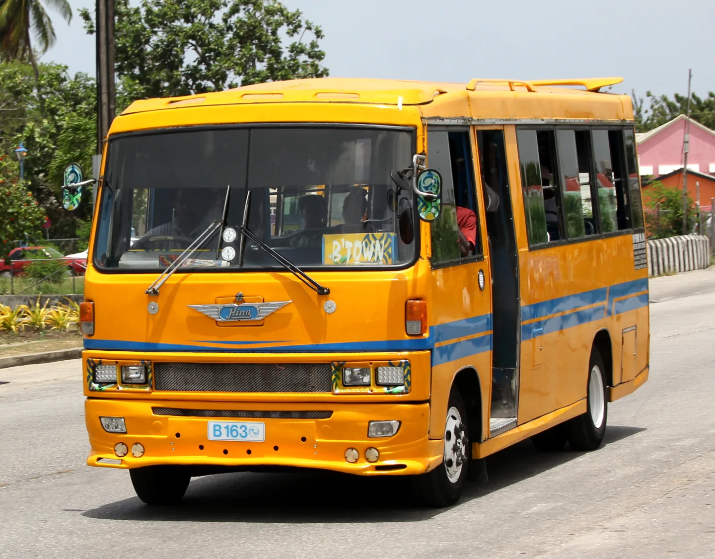 Midibus in Speightstown Barbados