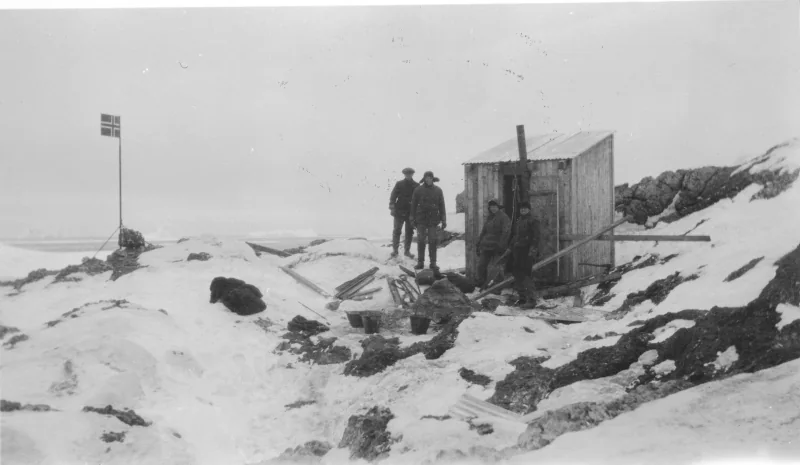 Historical black-and-white photograph of a refuge hut at Cape Circoncision