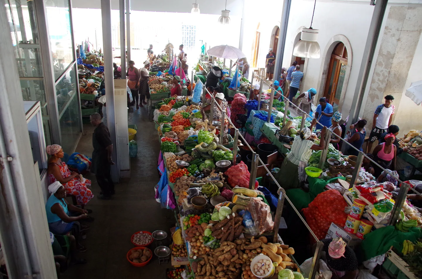 Food-market stalls and people in Praia