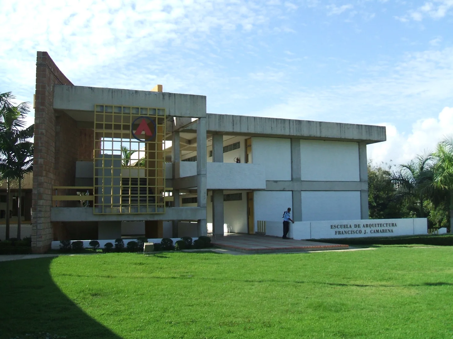 Historical view of the Francisco J. Camarena architecture school at PUCMM